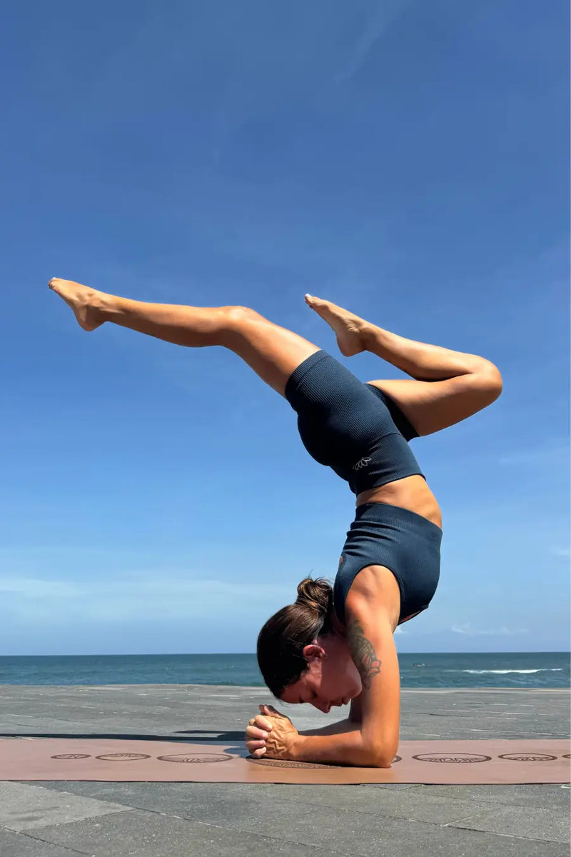 Divine Wear™ Seamless Hibiscus Crop Top for Yoga and Pilates