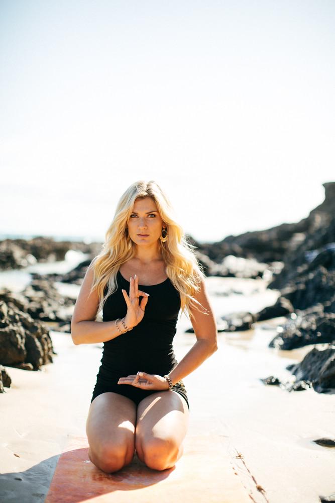 Divine Wear™ Turtle Dove Yoga and Pilates Tank Top - Black